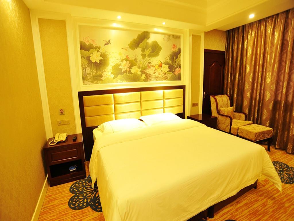 New West Street Hotel - Grand Wing Янгшуо Стая снимка