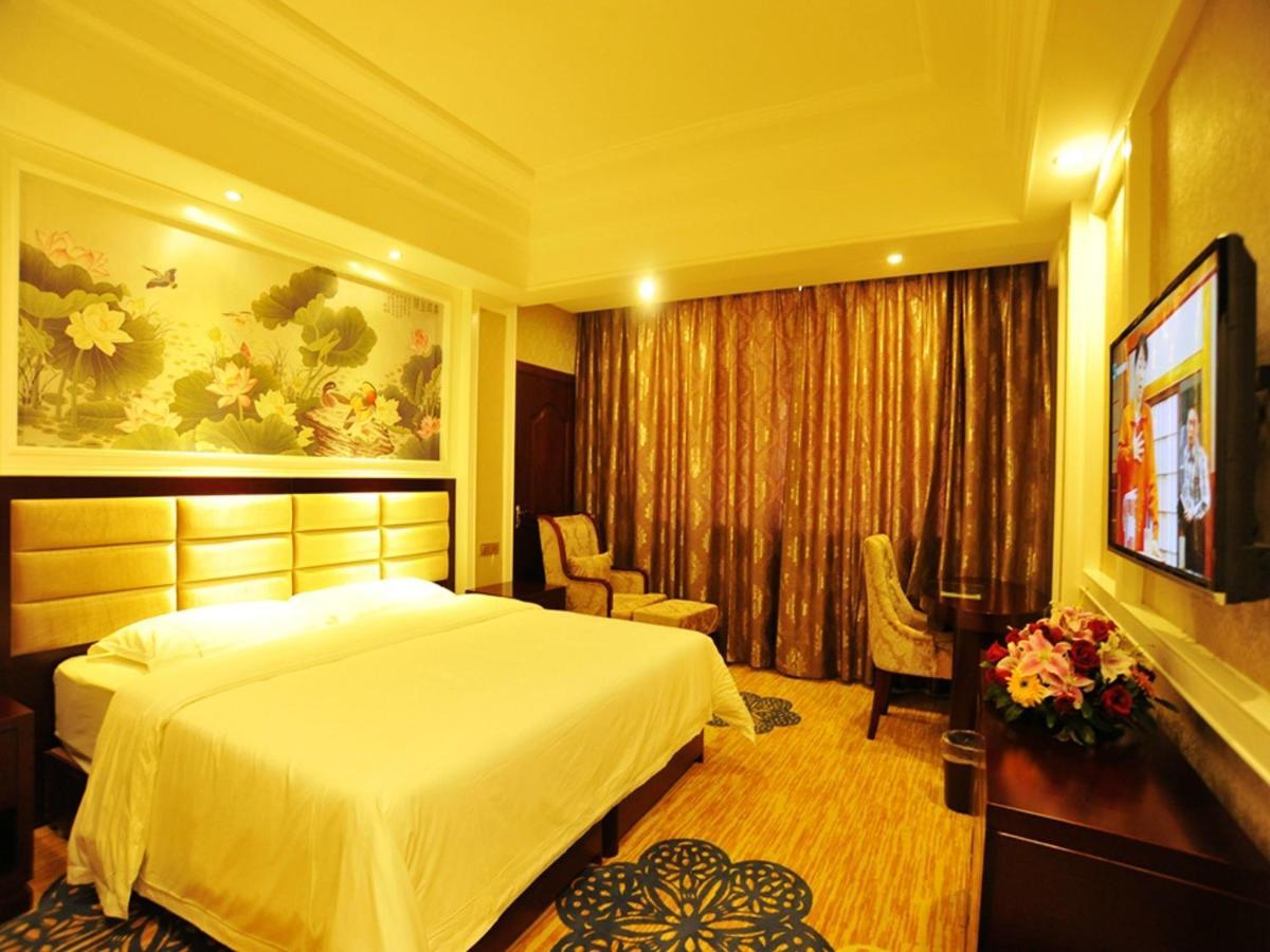 New West Street Hotel - Grand Wing Янгшуо Стая снимка