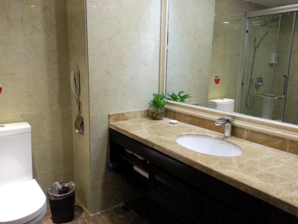 New West Street Hotel - Grand Wing Янгшуо Стая снимка
